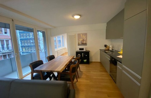 Sihlfeld Apartment | Amazing 1BR flat in the city center (West 8)