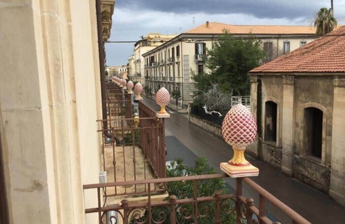 Santa Lucia Apartment | Amazing 1BR Suite Magic Location in Syracuse