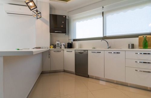 Alimos Apartment | Amazing 2 bdrm Sea View Holiday Apt