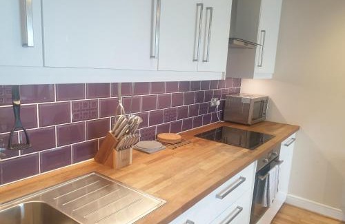 Cardiff City Centre Apartment | Amazing 2 Bed 2 Bath Apartment City Centre Free Secure Parking