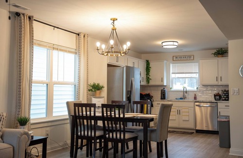 Jeffersonville House | Amazing 2 units house mins to Louisville!