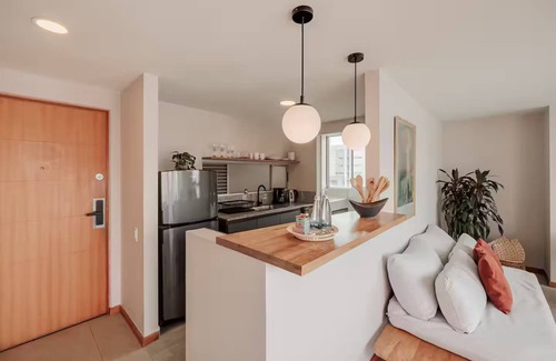 Patio Bonito Apartment | Amazing 2br apartment Poblado near CC Santa Fe