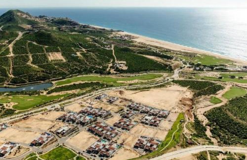 Los Cabos Apartment | Amazing 2BR Pool/Jacuzzi/Beach/Resort/10Min Cabo