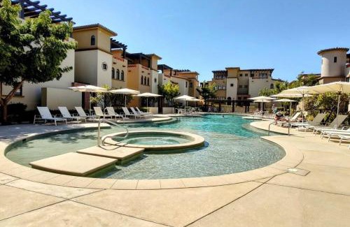 Los Cabos Apartment | Amazing 2BR Pool/Jacuzzi/Beach/Resort/10Min Cabo