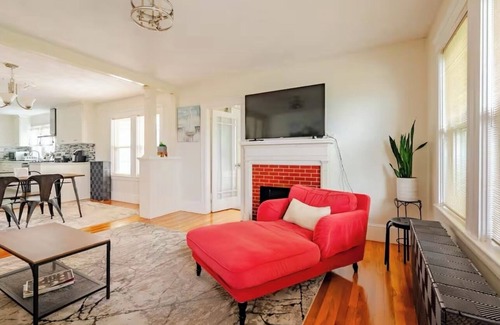 Watertown Apartment | Amazing 3-bedroom apartment in East Watertown with Parking, WiFi, AC and More