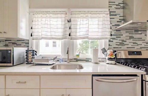 Watertown Apartment | Amazing 3-bedroom apartment in East Watertown with Parking, WiFi, AC and More