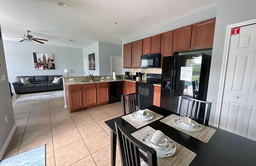 Veranda Palms House | Amazing 5 bedroom house near Disney