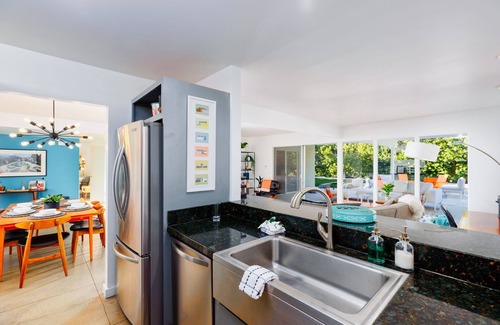 Desert Park Estates House | Amazing Amenities & Reviews -Pool, Private Hot Tub