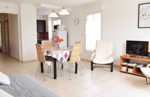 Hauteville-sur-Mer Apartment | Amazing apartment in Hauteville-Sur-Mer