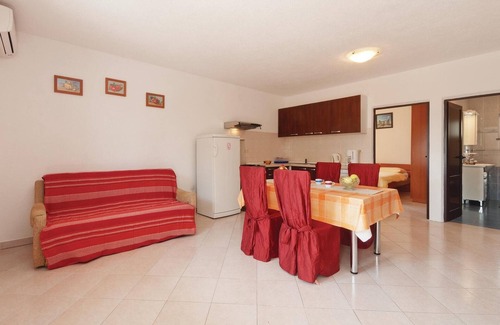 Cesarica Apartment | Amazing apartment in Cesarica