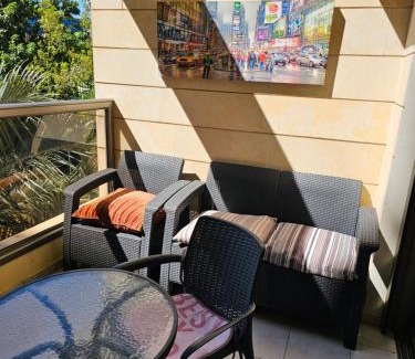 Ra'ananna Apartment | Amazing Apartment in Raanana up to 5 Guests - & Swimming pool - Jacuzzi & Gym