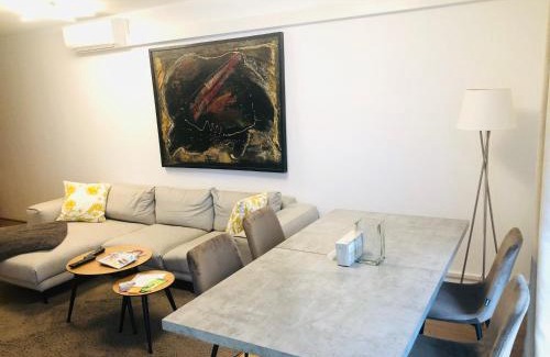 Kaisermuhlen Apartment | Amazing Austria Center Apartment near UNO City