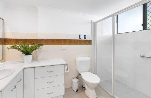 Coolangatta Apartment | Amazing beach view and perfect location Kirra