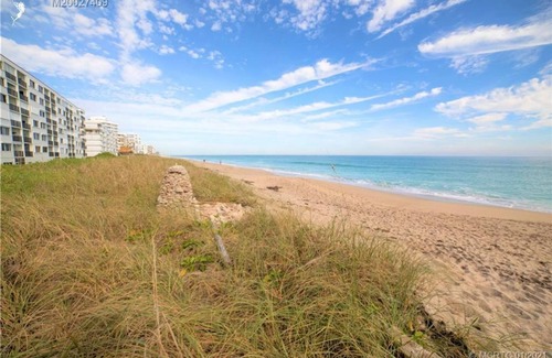 Hutchinson Island South Condo | Amazing Beachfront Condo