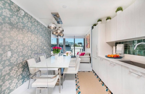 Midtown Condo | AMAZING BRAND NEW 3 BEDROOMS BAY FRONT CONDO NEW BUILDING AND INCREDIBLE VIEWS