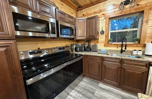 Sevierville Cabin | Amazing Brand New 8bdrm Cabin-Pool-Arcades-Gazebo, Sleeps 40