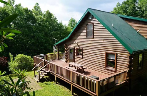 Newland House | Amazing Cabin near Grandfather Mountain, Sugar Mountain, Boone & Blowing Rock
