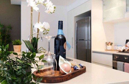 Brisbane Central Business District Apartment | Amazing City & River Views|Large Family Apartment