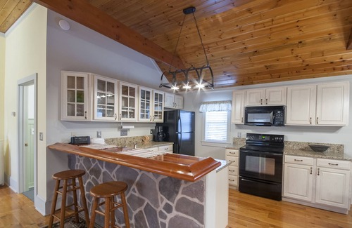 Reinholds Apartment | Amazing country farm setting! Animals, flower/vegetable gardens.