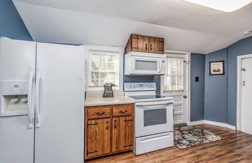 St. Charles Historic District House | Amazing historic home from 1860!