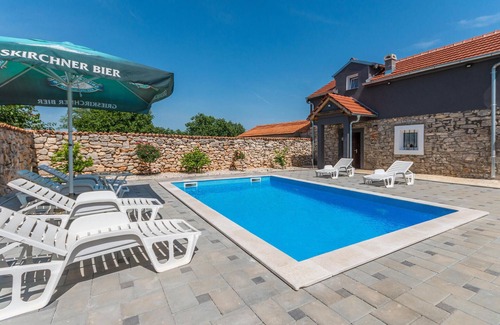 Donje Rastane House | Amazing home in Donje Rastane with WiFi