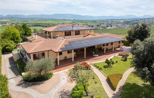 Gualdo Cattaneo House | Amazing Home In Gualdo Cattaneo Pg