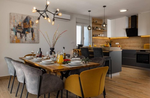Maslenica House | Amazing home in Maslenica with WiFi