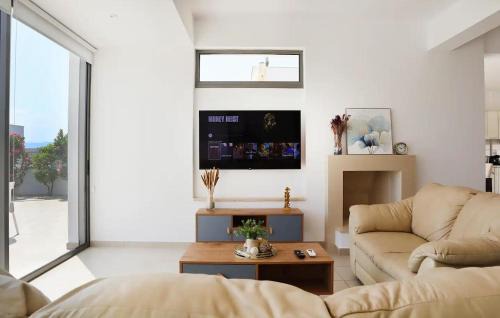 Miliou House | Amazing Home In Miliou-Paphos With Wifi