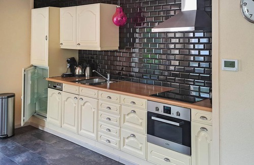 Sint-Annaland House | Amazing home in Sint Annaland with WiFi