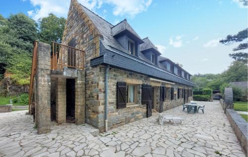 Saint-Thurien House | Amazing Home In Saint-Thurien With Wifi