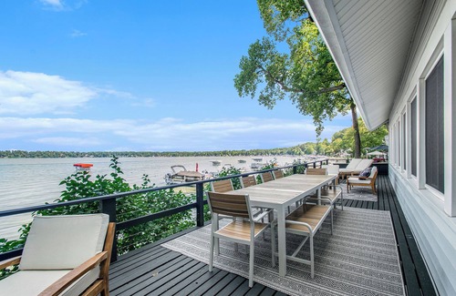 Sturgis House | Amazing Lake House - beautiful clear lake - 2 hours from Chicago!