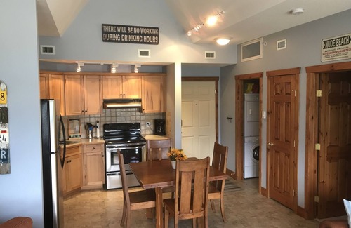 East Kootenay Condo | Amazing lake view, steps to Kinsmen Beach & Invermere restaurants & amenities!