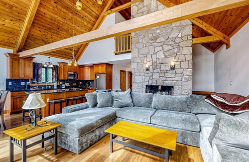 Wolfeboro House | Amazing lakefront retreat with stunning views - near skiing & golf