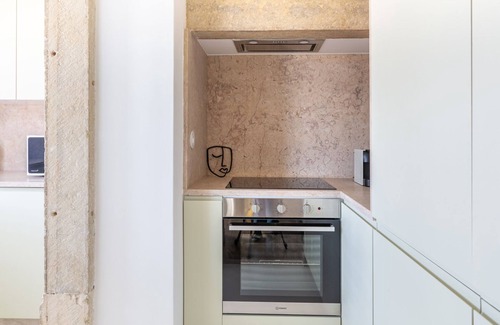 Alfama Apartment | Amazing Lisboa! Views & Style in Historical Graça