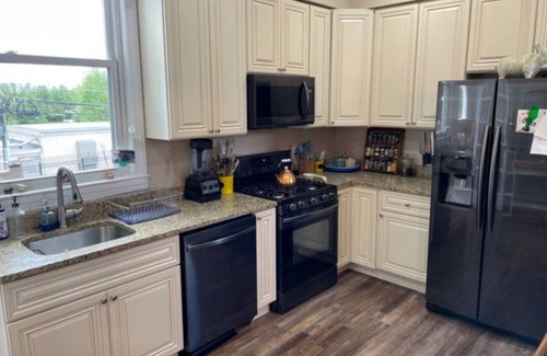 Hyattsville House | Amazing Location, 2700 sqft, 5-bedroom, Family-friendly, 1 Mile from DC