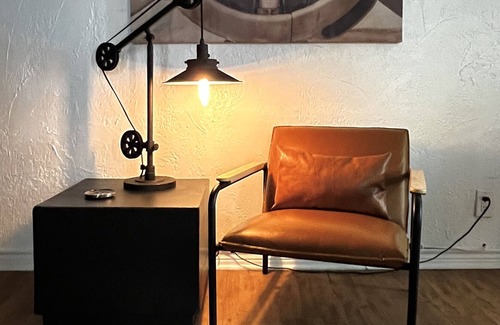 Knox - Henderson Apartment | Amazing McKinney Ave Apartmet