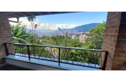 Envigado Villa | Amazing Medellín Views, Modern Villa with Jacuzzi