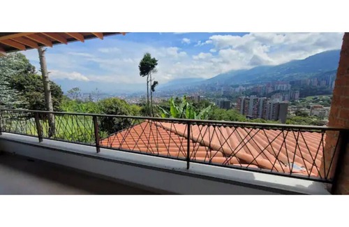 Envigado Villa | Amazing Medellín Views, Modern Villa with Jacuzzi