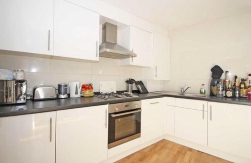 North Acton Apartment | Amazing modern 2 bed