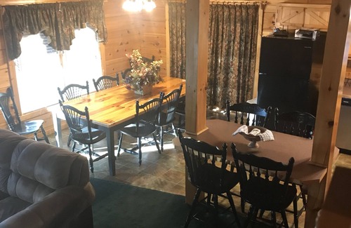 Dandridge Cabin | Amazing Mtn views close to all Smoky Mtn Attractions/Dollywood!