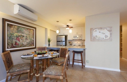 Kailua-Kona Condo | Amazing 🏄‍♀️ Oceanfront Penthouse 🐬 Newly Renovated! - Banyan Tree 403C 🌅