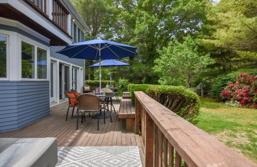 East Orleans House | Amazing Outdoor Space Access to Town Cove
