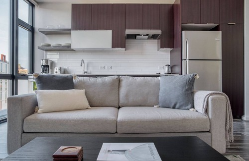 Shaw Apartment | Amazing Shaw Studio w/Gym & Doorman, nr Restaurants, by Blueground