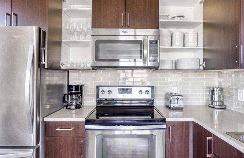 Theatre District Apartment | Amazing Theatre District 2BR w/W/D & Gym, nr Theaters, by Blueground