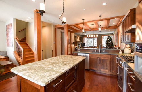 Silver Star Mountain House | Amazing Upgraded Chalet with Everything You Need and It's ALL Yours - No Suite