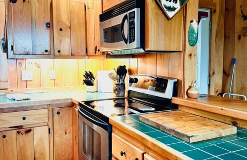 Brevard House | AMAZING VIEWS! Beautiful home close to town, waterfalls and hiking!