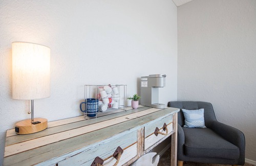 Lakeland House | Amazing Views Close to the Strip - Private Dock!