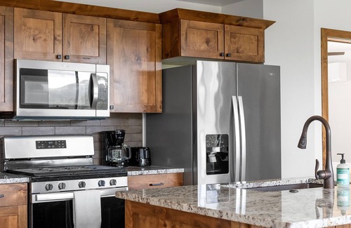 Hill City House | Amazing Views! Gorgeous New Home Near Hill City!