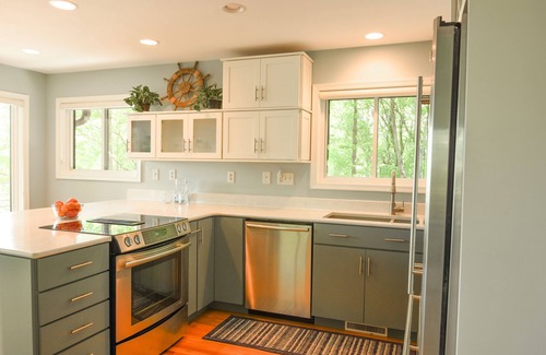 Huddleston House | Amazing Views on Smith Mountain Lake! Diving board, water slide