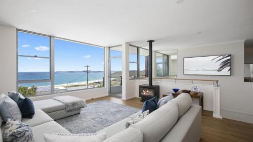 Killcare Heights House | Amazing Views, Stunning Beaches and Beautiful Bushwalks